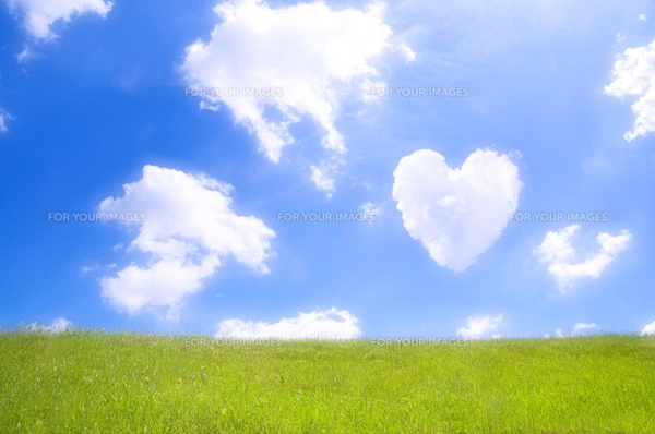 ハートの雲の写真素材 [FYI00047529] | ストックフォトの Qlean Market