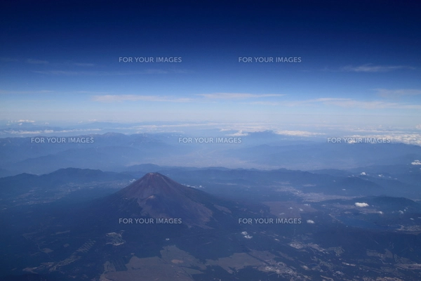富士山と雲と日本アルプスの写真素材 [FYI00317881] | ストックフォト