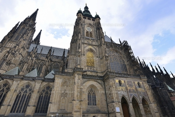 聖ヴィート大聖堂「薔薇窓」（チェコ・プラハ歴史地区）の写真素材