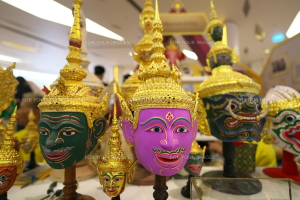 タイ舞踊で使われるコーン・マスク（魔神の仮面）の写真素材