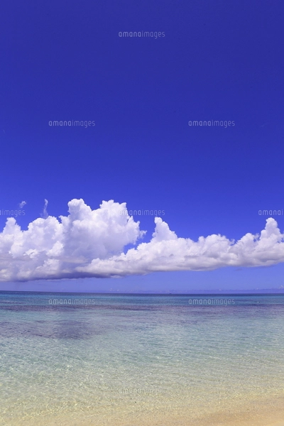 池間島のビーチと青空と積乱雲の写真素材 [FYI01356419] | ストック