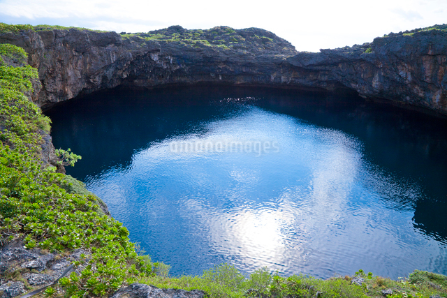 下地島の通り池の写真素材 [FYI01625285] ストックフォトの Qlean Market（キュリンマーケット）