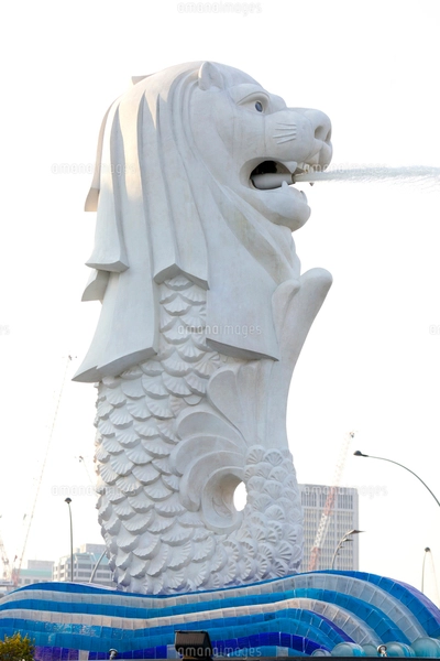 改修後のマーライオン（Merlion）とミニマーライオンの写真素材