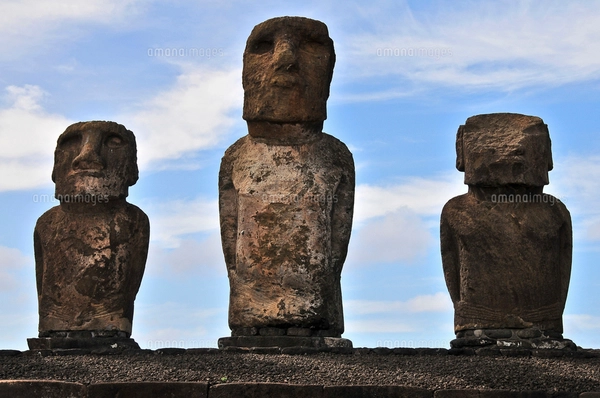 イースター島のモアイ像の写真素材 [FYI02037858] | ストックフォトの