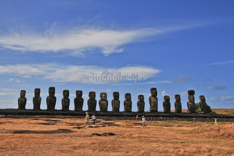 イースター島のモアイ像の写真素材 [FYI02037843] | ストックフォトの