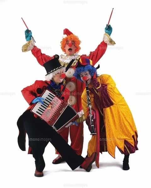 3人のピエロの写真素材 [FYI02396451] | ストックフォトの Qlean