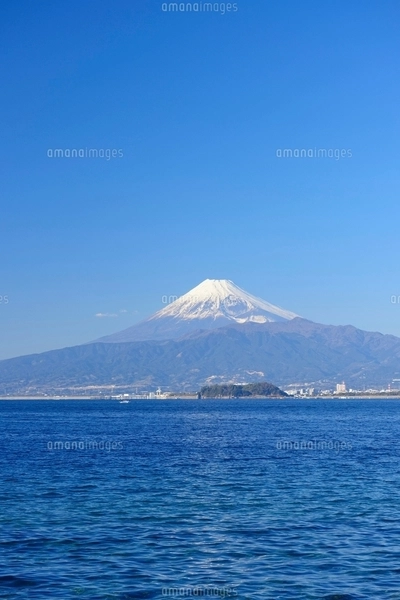 静岡県 駿河湾の海と富士山の写真素材 [FYI01804044] | ストックフォト