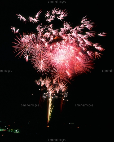 花火大会 8号玉創造花火競技 昇朴付万華鏡の写真素材 [FYI03298298