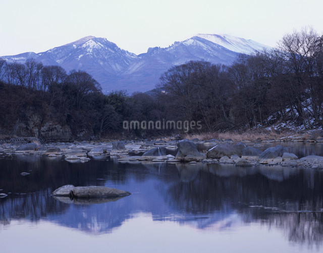 千曲川と浅間山の写真素材 [FYI03316842] | ストックフォトの Qlean