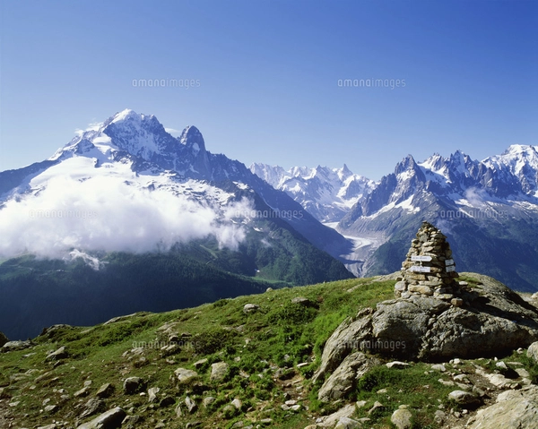 モンブラン山群の写真素材 [FYI03320044] | ストックフォトの Qlean