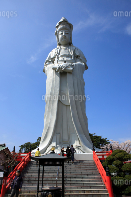 観音山公園の白衣観音の写真素材 [FYI03363150] | ストックフォトの