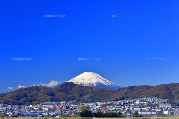 富士山の見える国道246号の写真素材 [FYI03444068] | ストックフォトの