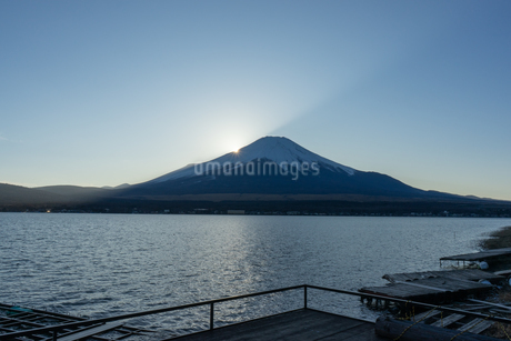 富士五湖にて撮影、美しい富士山の景色の写真素材 [FYI03820872] | ストックフォトの Qlean Market