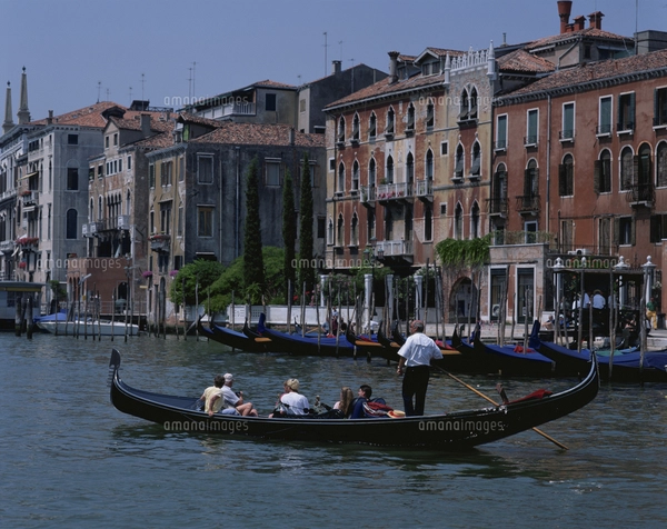 ベニスのゴンドラ イタリアの写真素材 [FYI03856578] | ストックフォト