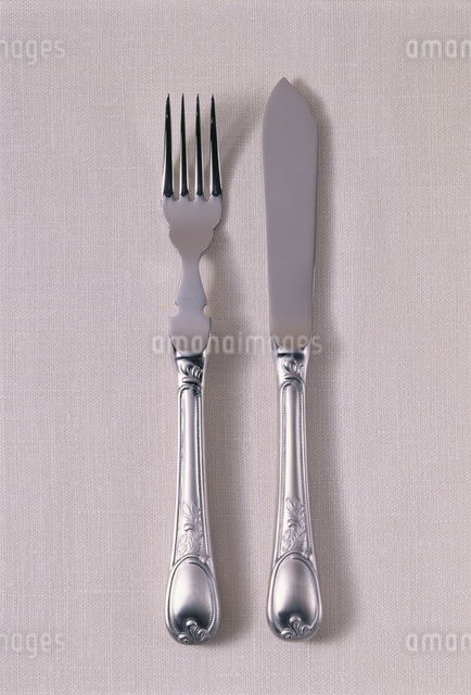 ナイフ・フォーク（魚用）の写真素材 [FYI03896945] | ストックフォト
