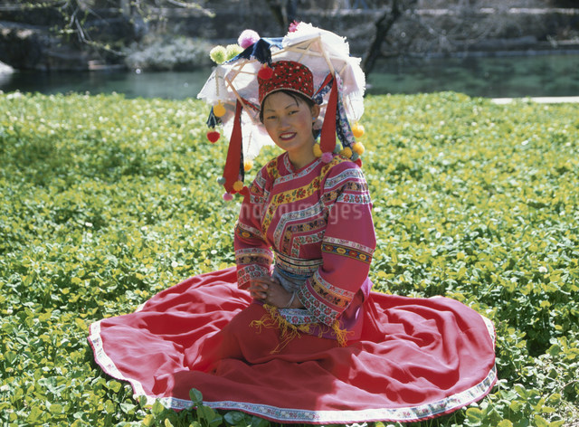 少数民族 イ族（彝族）の写真素材 [FYI04000123] | ストックフォトの