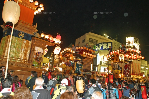 10月 川越祭り 夜の曳っかわせ（ひっかわせ)の写真素材 [FYI04486713