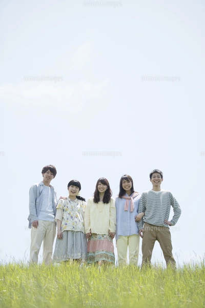 海で微笑む3人の女性の写真素材 [FYI02958771] | ストックフォトの