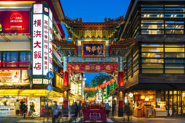 油彩画　横浜中華街の夜明け　10号 横浜中華街の夜 | GANREF