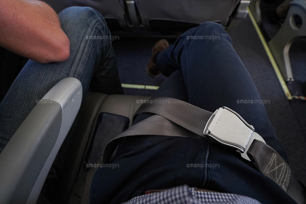 飛行機・シートベルトの写真素材 [FYI04727605] | ストックフォトの