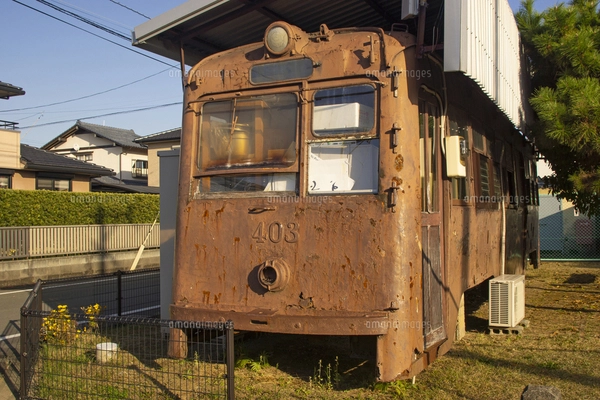 熊本市電400形403号の廃車体の写真素材 [FYI04784510] | ストック