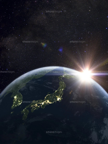太陽と夜間の日本を主体の地球のイラスト素材 [FYI04855096