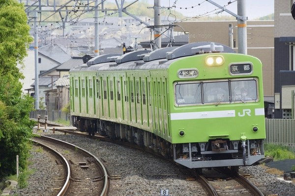 京阪電鉄 京阪本線の準急列車の写真素材 [FYI04961896] | ストック