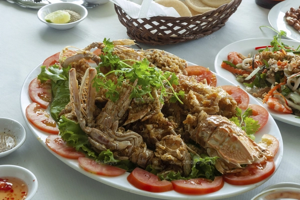 水彩で描いたタラバ蟹 花咲蟹 ズワイガニ 渡蟹 毛蟹のセットイラスト