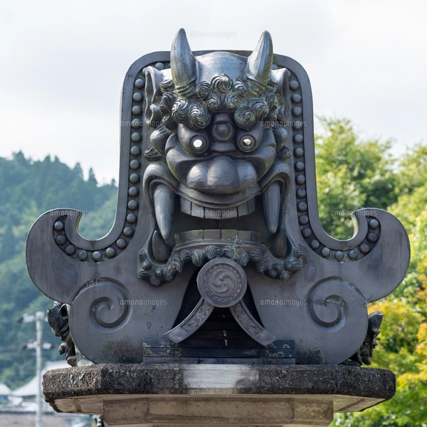 福知山市大江町にある鬼瓦公園の鬼瓦の写真素材 [FYI05144669