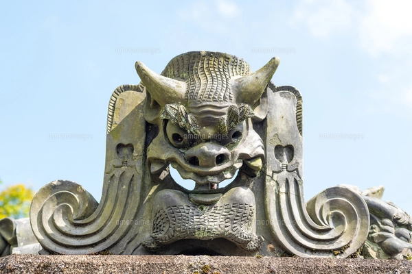 福知山市大江町にある鬼瓦公園の鬼瓦の写真素材 [FYI05144669