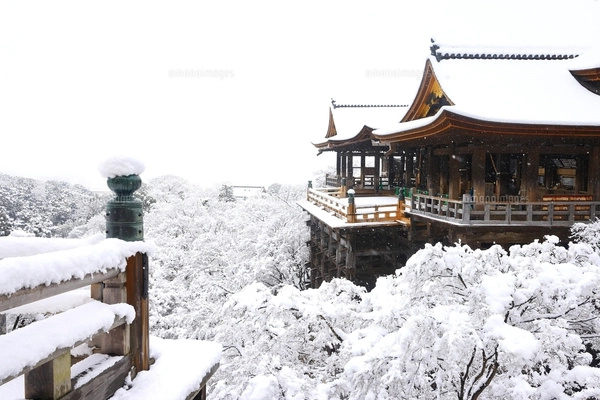 清水寺　雪景色　額入り 清水寺 雪景色[22456001419]の写真・イラスト素材｜アマナイメージズ