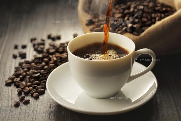 ホットコーヒーの写真素材 [FYI07528849] | ストックフォトの Qlean 