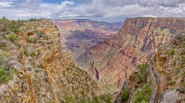 Grand Canyon viewed from a cliff overlooking Papago Creek with