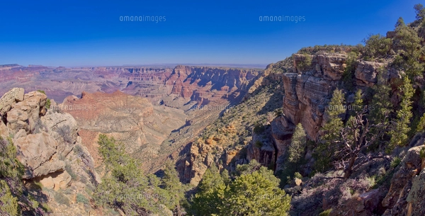 Grand Canyon viewed from a cliff overlooking Papago Creek with