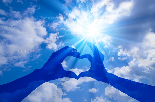 青空に手のハートのイラスト素材 [FYI07781788] | ストックフォトの