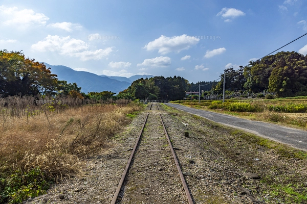旧国鉄倉吉線 廃線レールの西側終端地点の写真素材 [FYI07782486