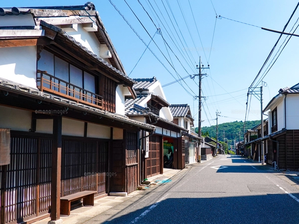 重伝建に選定される美々津の伝統的な街並みの写真素材 [FYI07788118