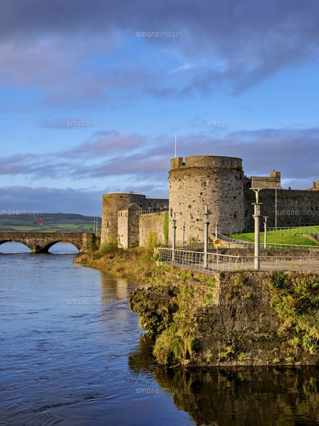 King John's Castle and Thomond Bridge at sunset, Limerick, County ...