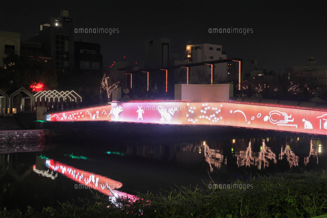 ふれあい橋のイルミネーション夜景　徳島県　徳島市の写真素材 [FYI07859828]