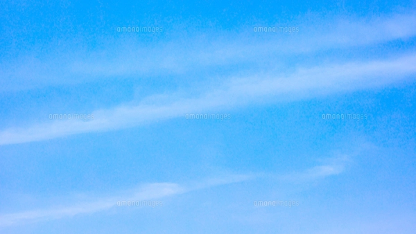青空と雲の背景｜16:9 の写真素材 [FYI08020748] | ストックフォトの