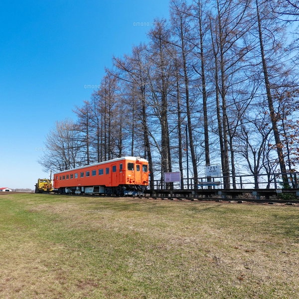 幸福交通公園に保存展示される幸福駅跡や当時の車両の写真素材