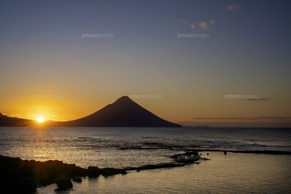 湖 風景画 （R） Bing Image Creator に山を生成してもらう1 - いろいろやって