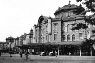 古写真 1933-1945年 東京駅丸の内口の写真素材 [FYI08244372