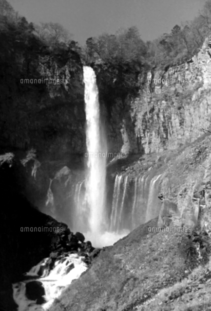 古写真 1956年 日光の華厳滝の写真素材 [FYI08352786] | ストック