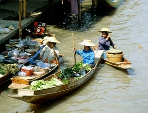 H. Yuasa 水彩画 東南アジア水上マーケットの風景 水上マーケット_タイ_バンコクの写真素材 [FYI08362129] | ストック